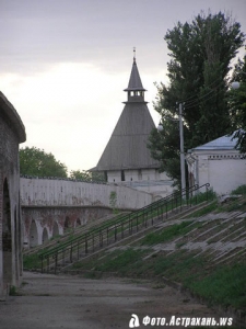Вид Крымской башни с востока
