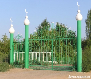 Ограда мечети в селе Новая Кучергановка