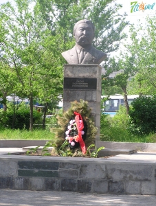 Памятник Городовикову