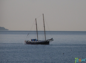 Яхта в Лазаревском