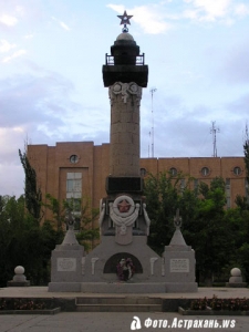Памятник морякам-красноармейцам, погибшим во время Гражданской Войны. Морской садик